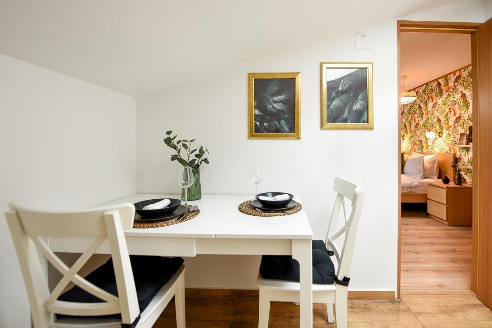 Historic Charm, Modern Comfort - Accommodation In The Heart Of The Old Town Boekarest Kamer foto